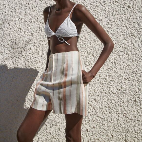 Zara LINEN BLEND STRIPED SHORTS - Picture 2 of 6
